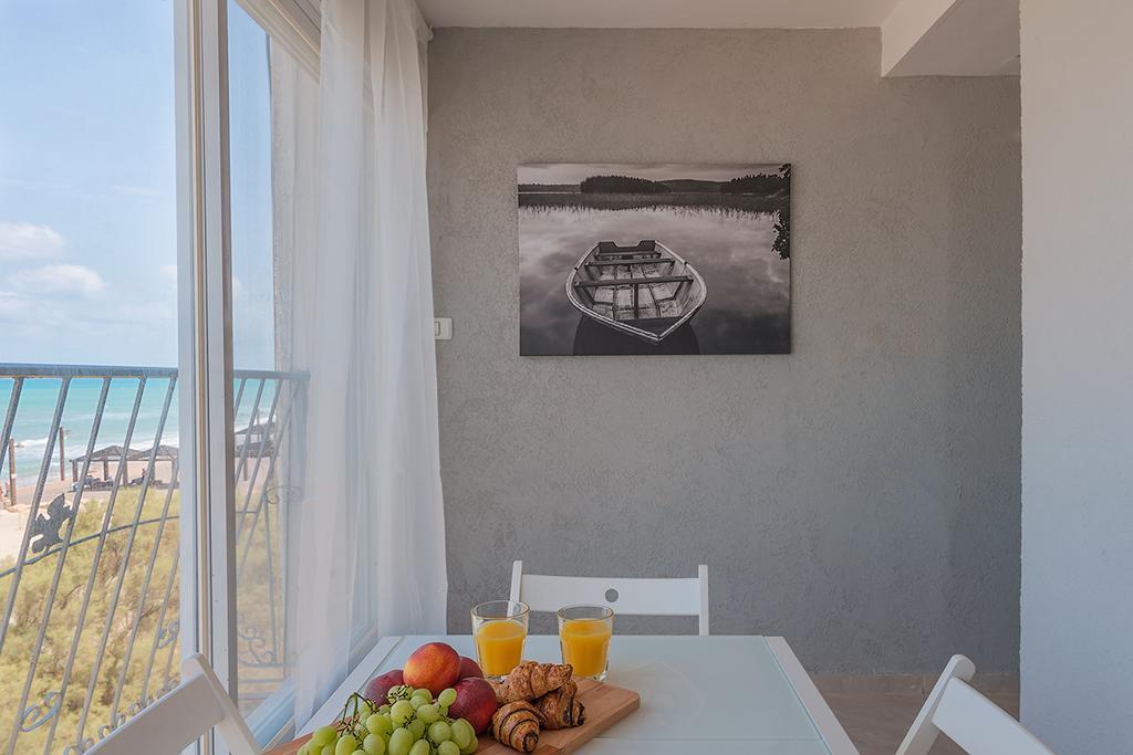 Dream On The Beach Haifa Exterior foto